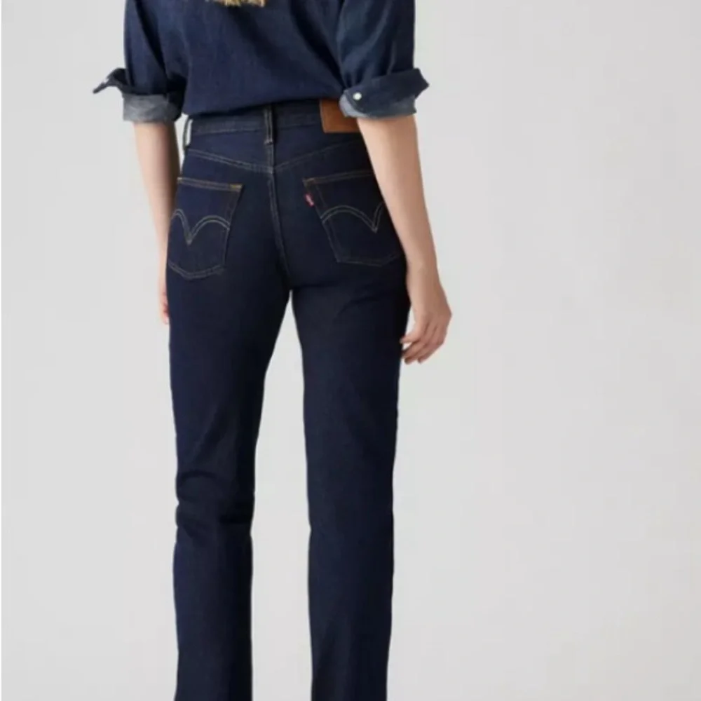 New Levi’s Original 501 dark wash waterless strait leg leather tag button front